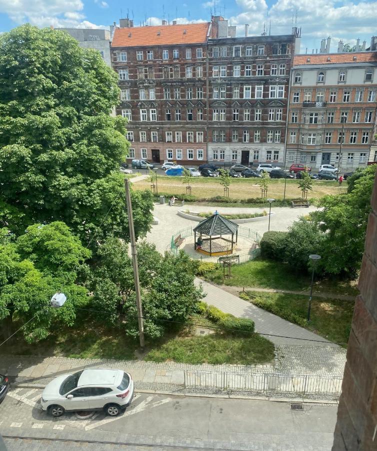 Apartament W Centrum Wroclawia W Kamienicy Buitenkant foto